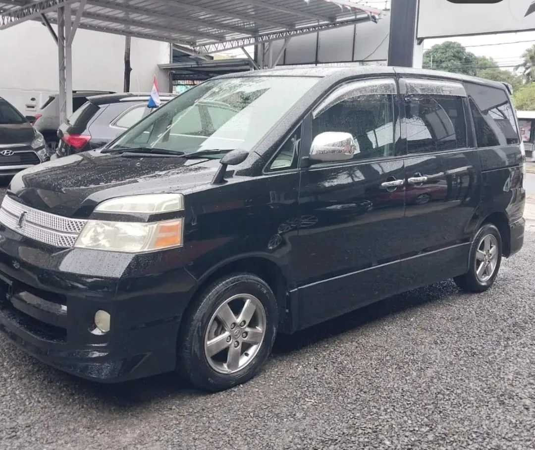 TOYOTA VOXY 2005, imagen 4