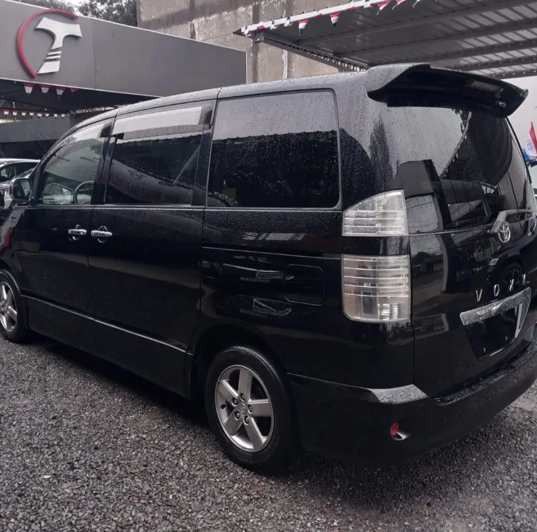 TOYOTA VOXY 2005, imagen 6