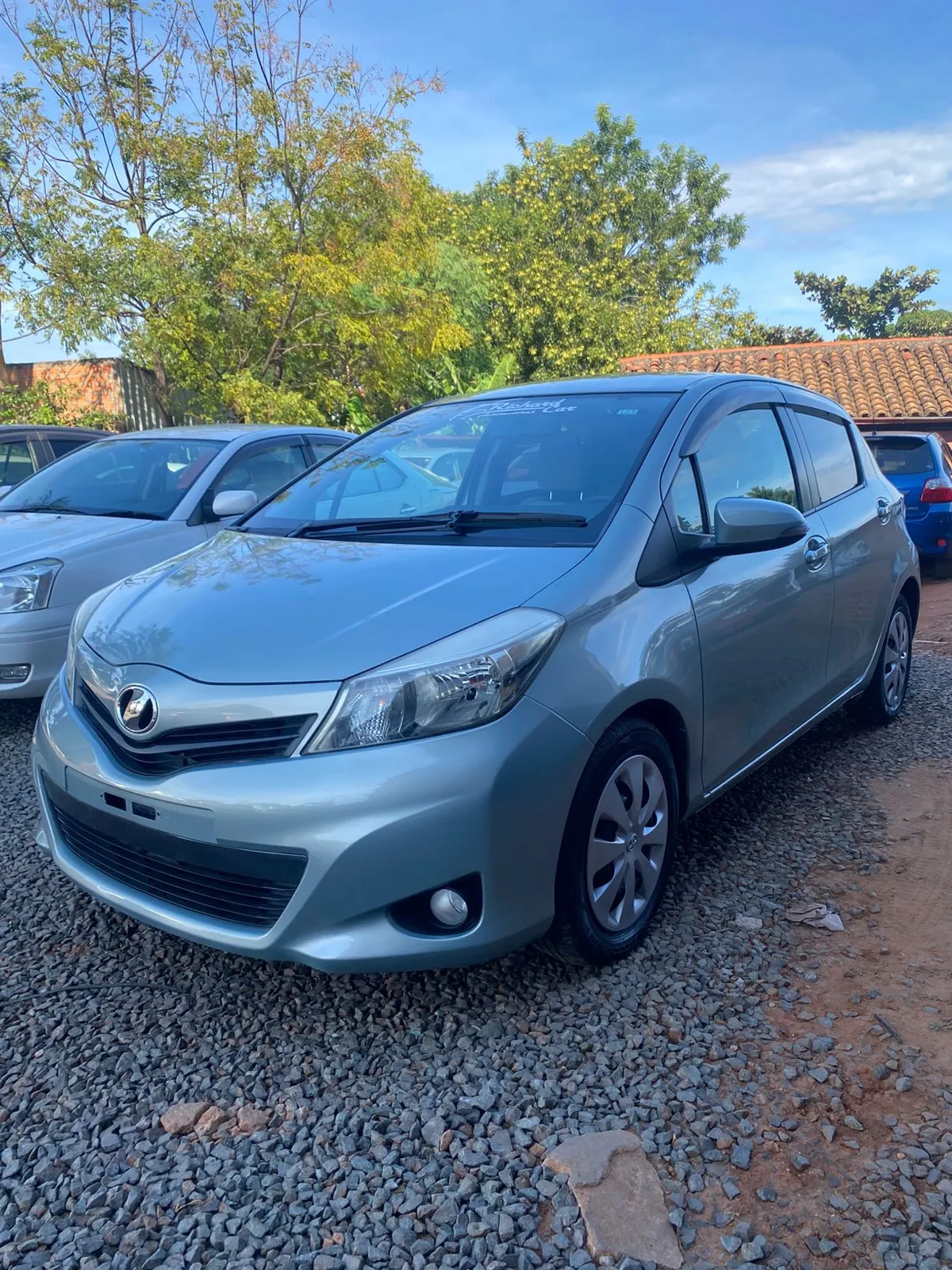 TOYOTA VITZ 2011, imagen 2