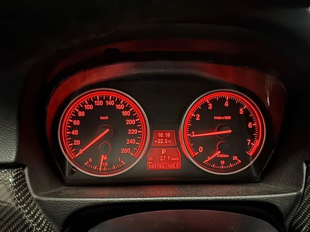 BMW 330 2011, imagen 2