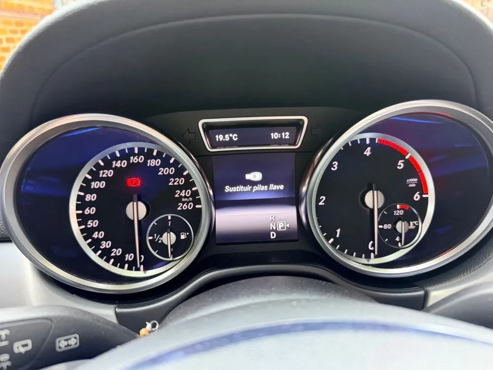 MERCEDES BENZ ML350 2014, imagen 2