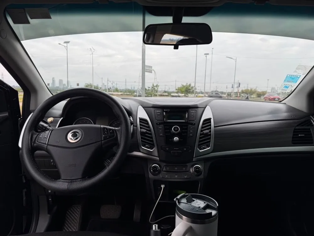 SSANGYONG KORANDO 2015, imagen 5