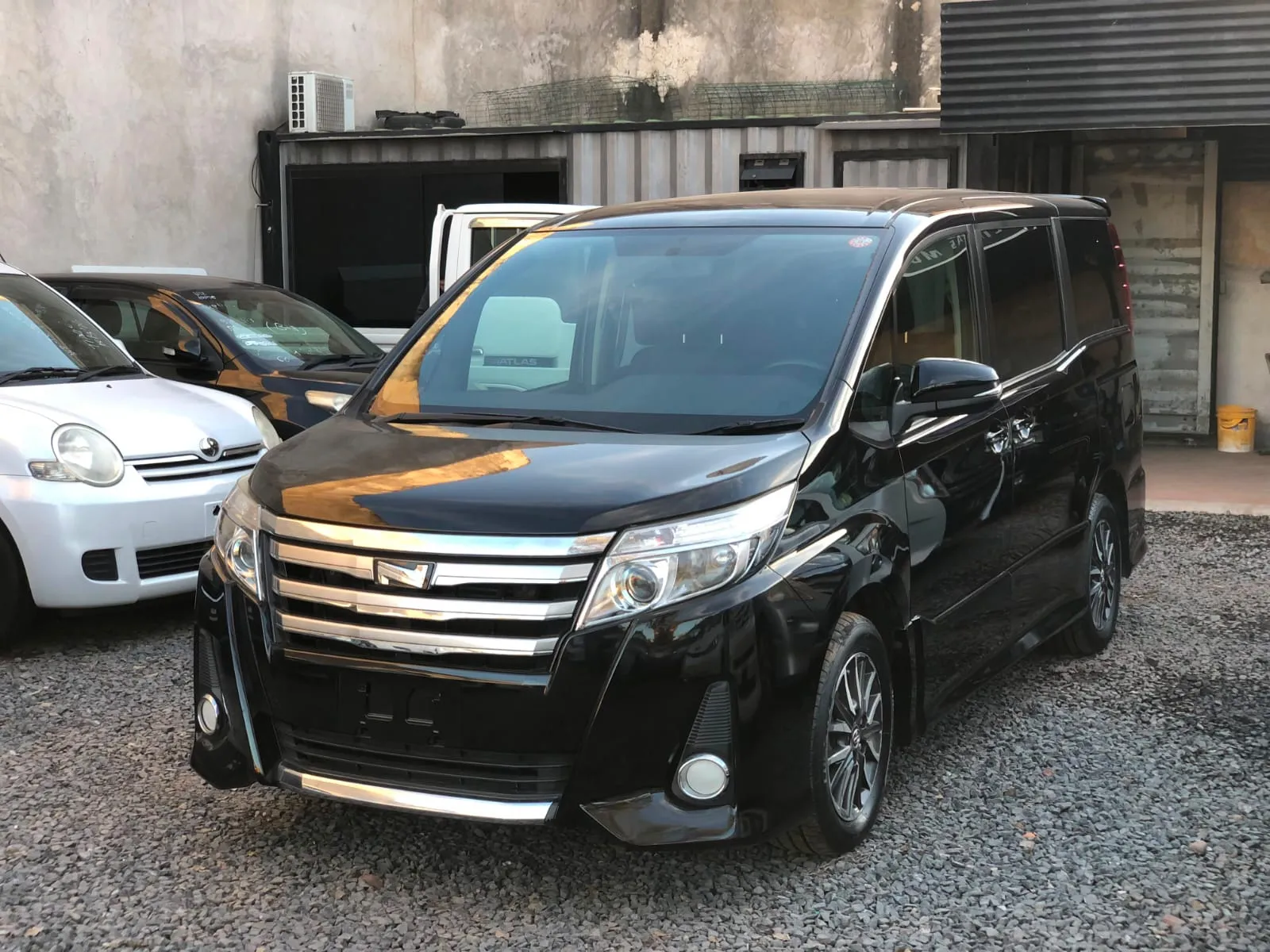 TOYOTA NOAH 2014, imagen 6