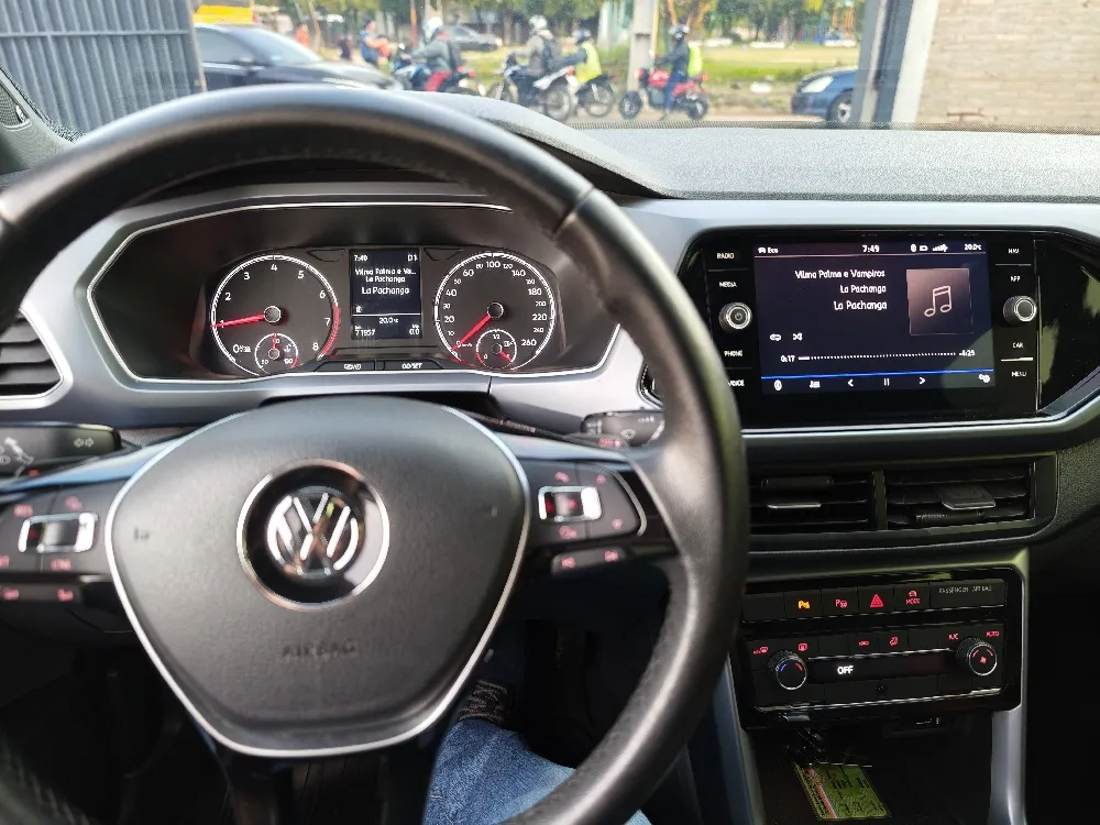 VOLKSWAGEN T-CROSS 2021, imagen 3