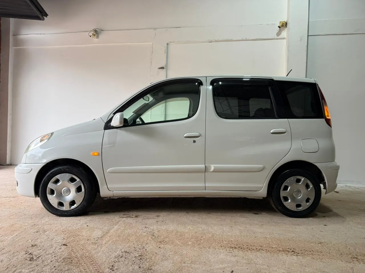 TOYOTA FUNCARGO 2004, imagen 4