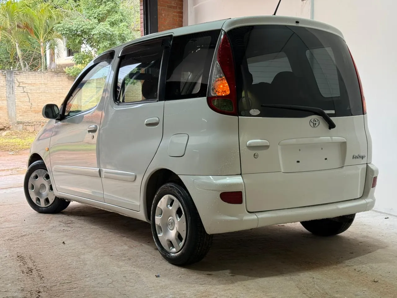 TOYOTA FUNCARGO 2004, imagen 5