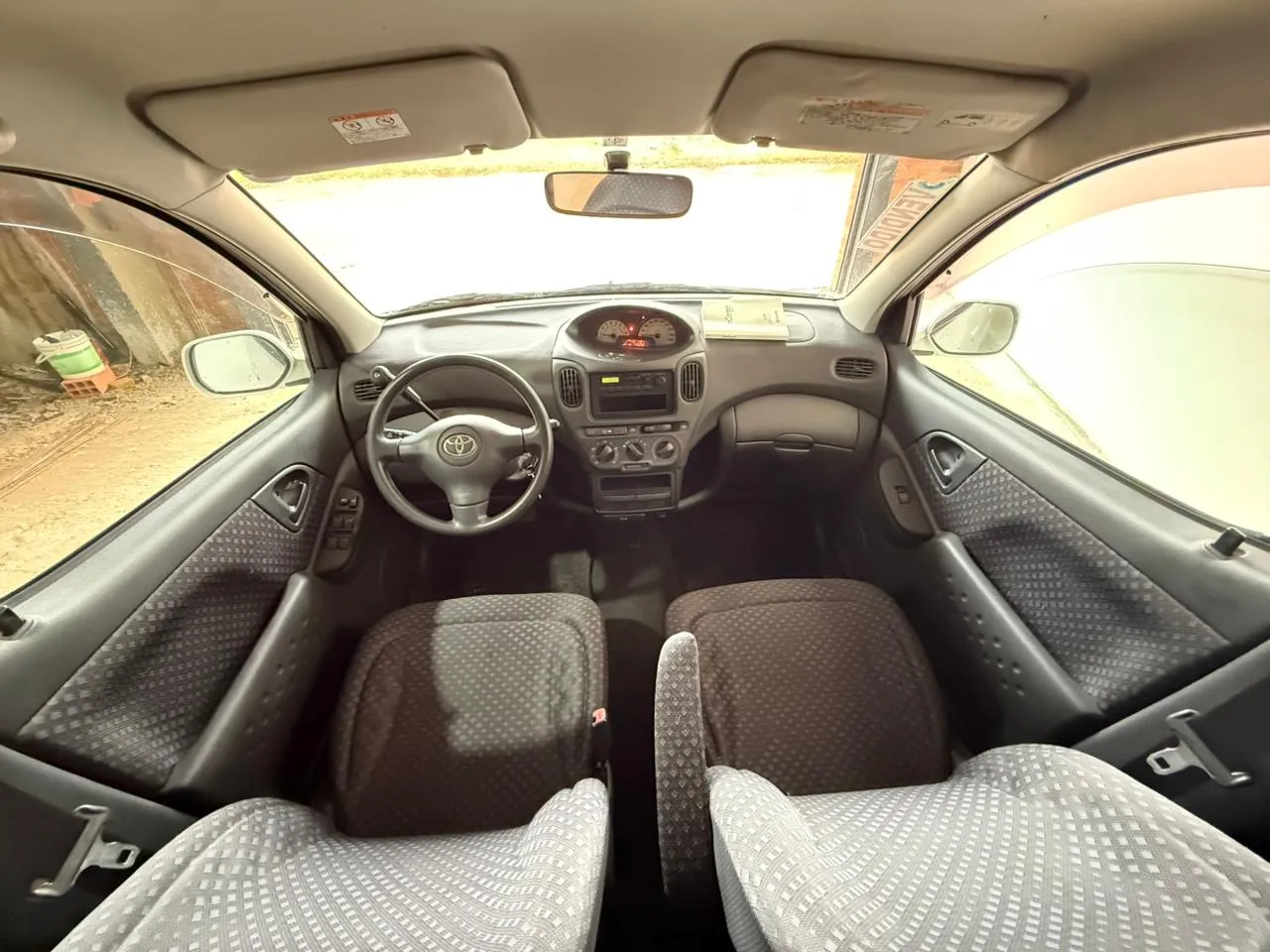 TOYOTA FUNCARGO 2004, imagen 8