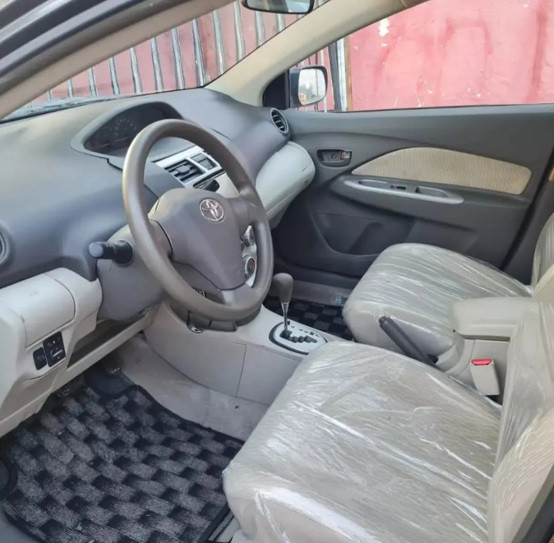 TOYOTA BELTA 2012, imagen 3
