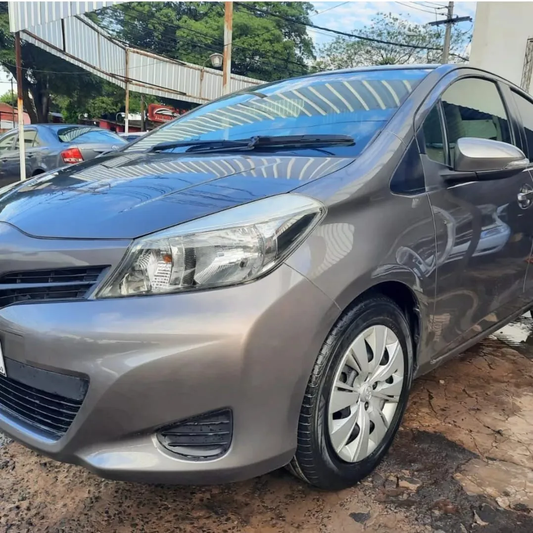 TOYOTA VITZ 2012