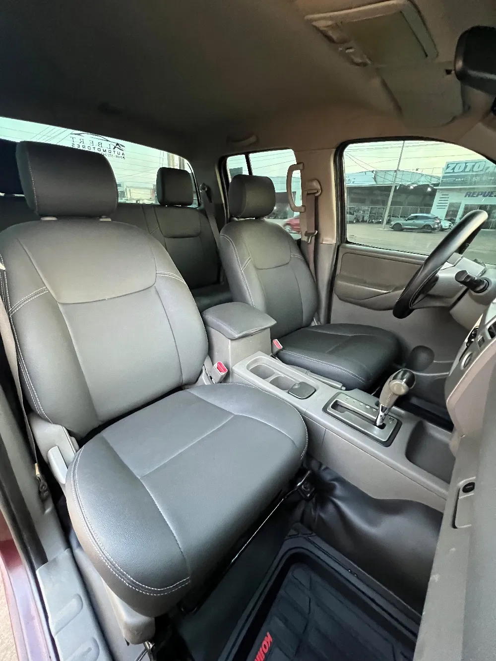 NISSAN NAVARA 2009, imagen 4