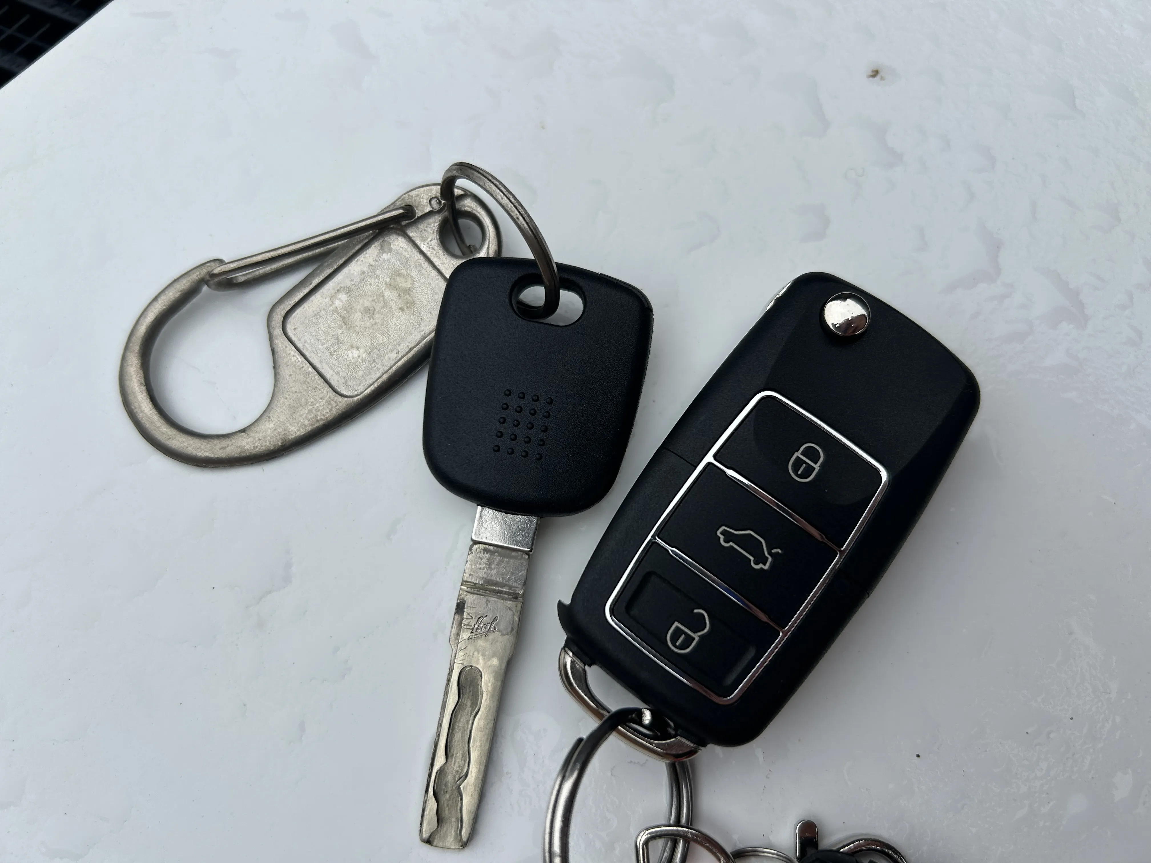 VOLKSWAGEN GOL SEDAN 2012, imagen 3