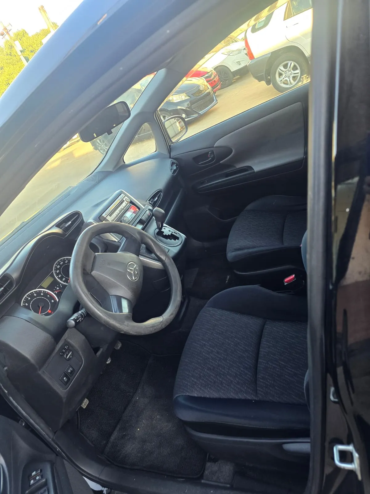 TOYOTA SIENTA 2011, imagen 3
