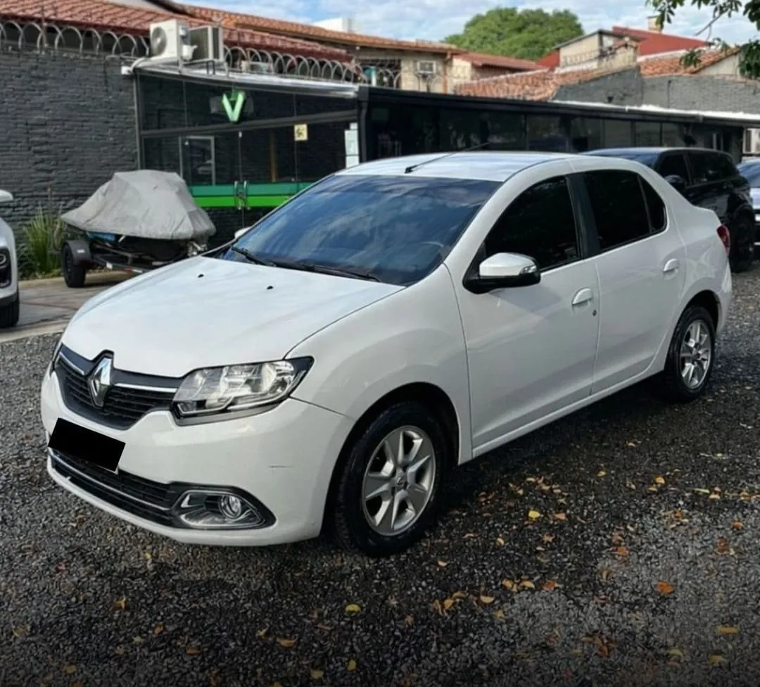 RENAULT LOGAN 2015, imagen 2