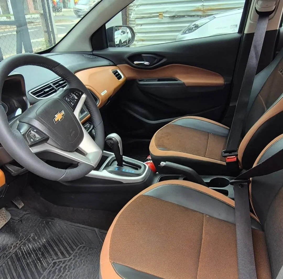 CHEVROLET ONIX ACTIV 2017, imagen 2