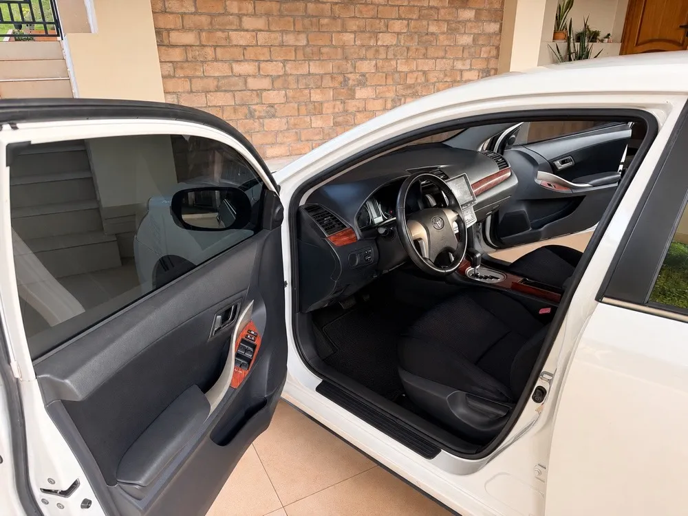 TOYOTA PREMIO 2010, imagen 2