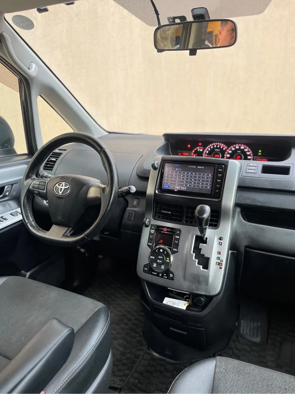 TOYOTA VOXY 2013, imagen 6