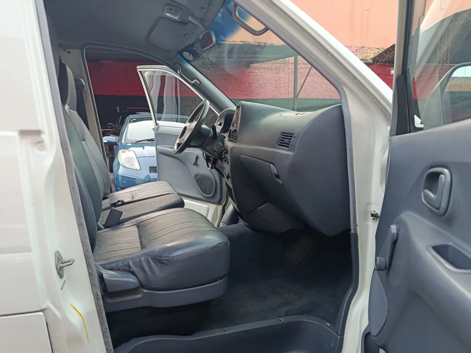 TOYOTA NOAH 2004, imagen 3
