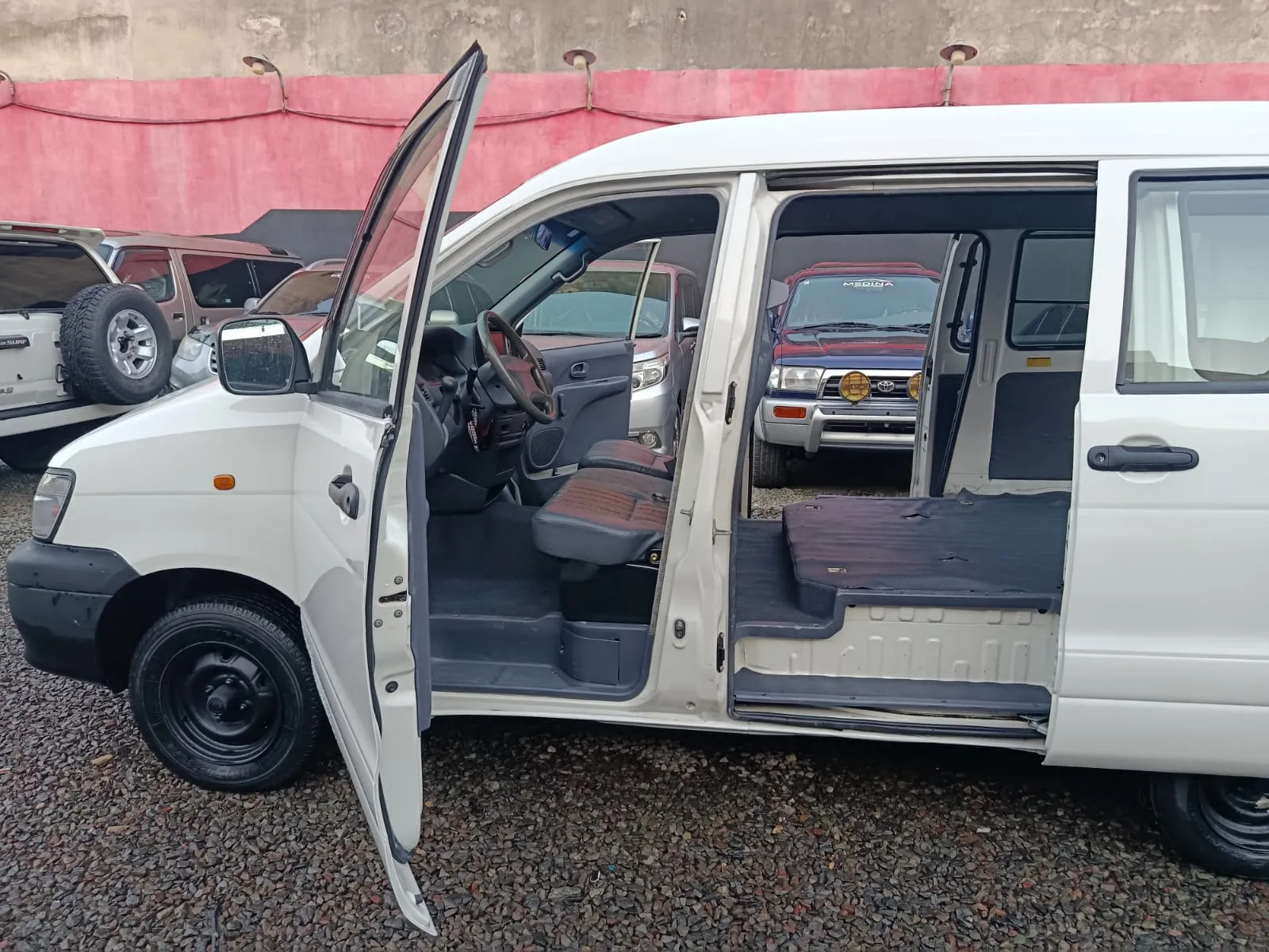 TOYOTA NOAH 2004, imagen 5