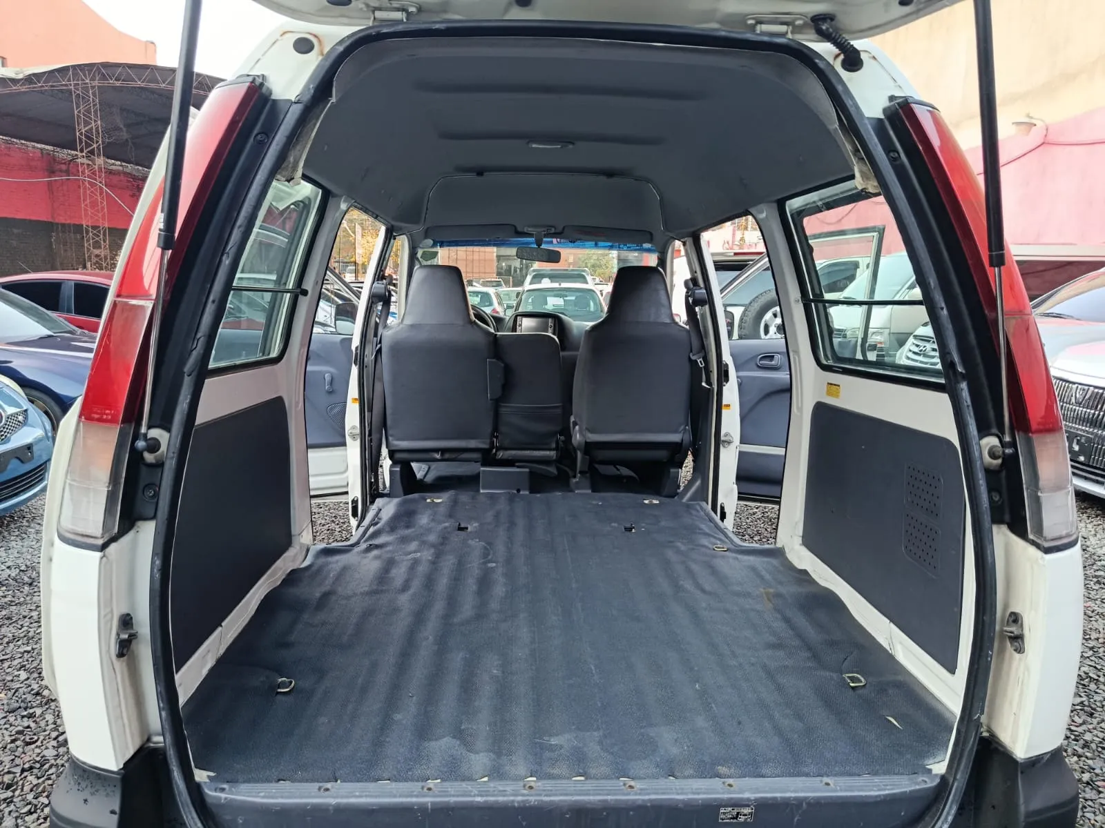 TOYOTA NOAH 2004, imagen 7