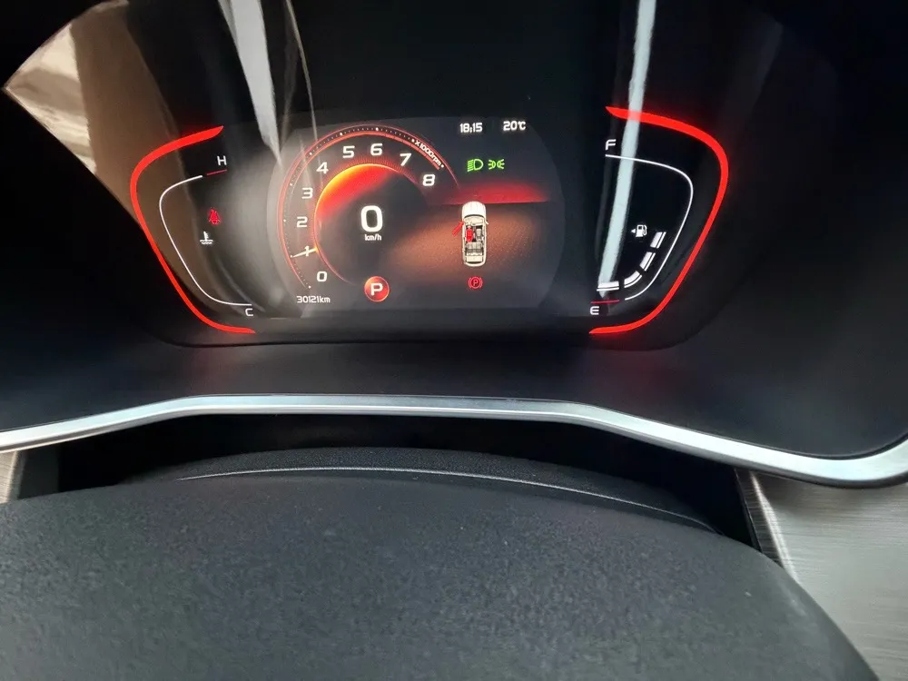 GEELY COOLRAY 2023, imagen 4