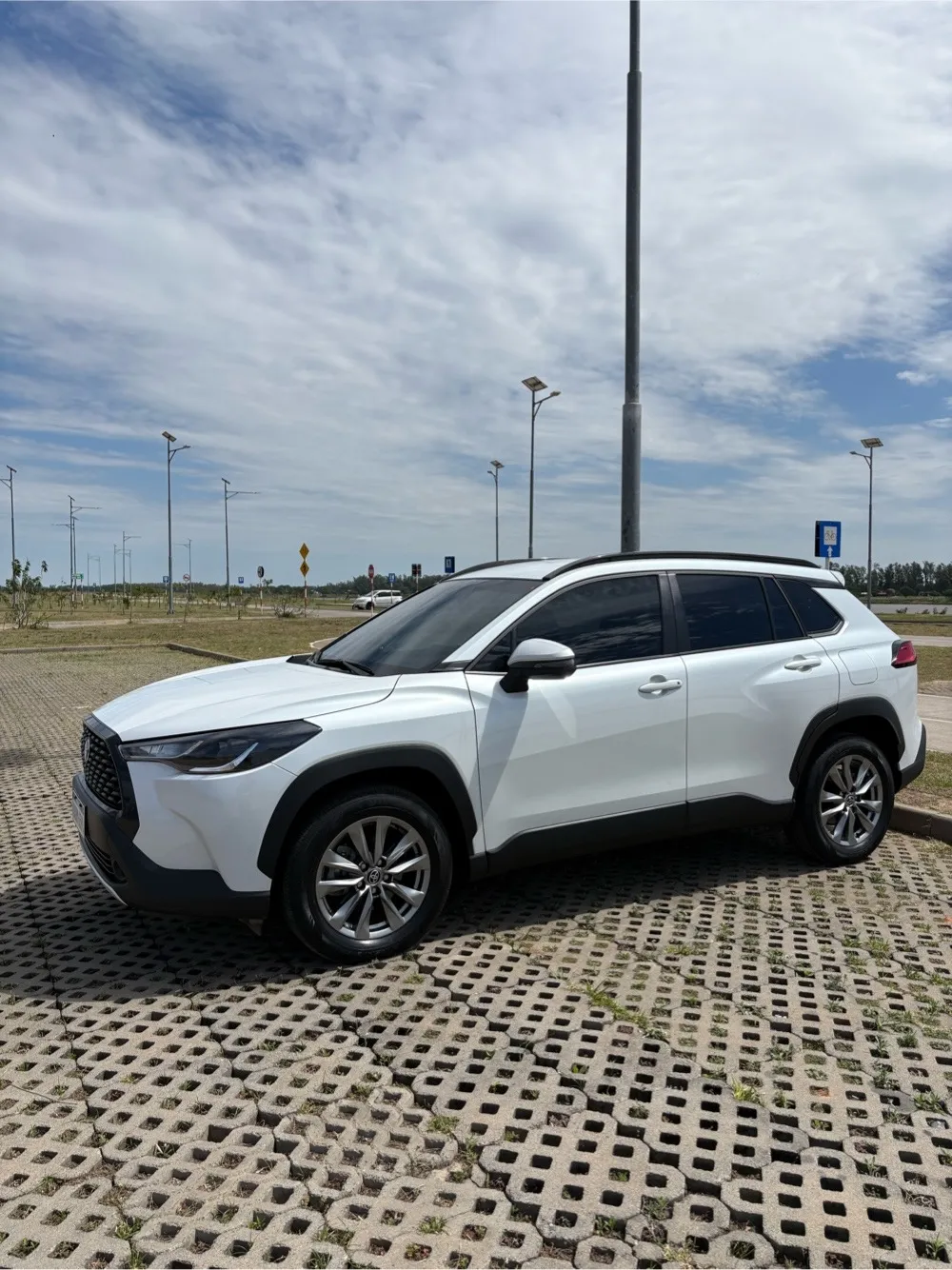 TOYOTA COROLLA CROSS 2024, imagen 3