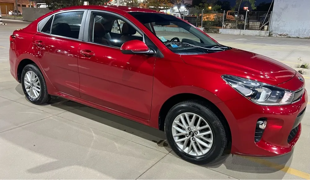 KIA RIO SEDAN 2019, imagen 2