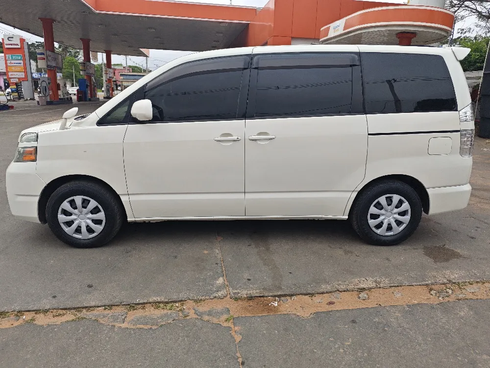 TOYOTA VOXY 2006, imagen 6