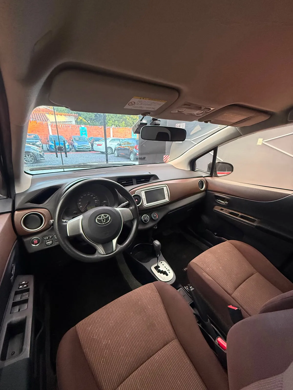 TOYOTA NEW VITZ 2012, imagen 3