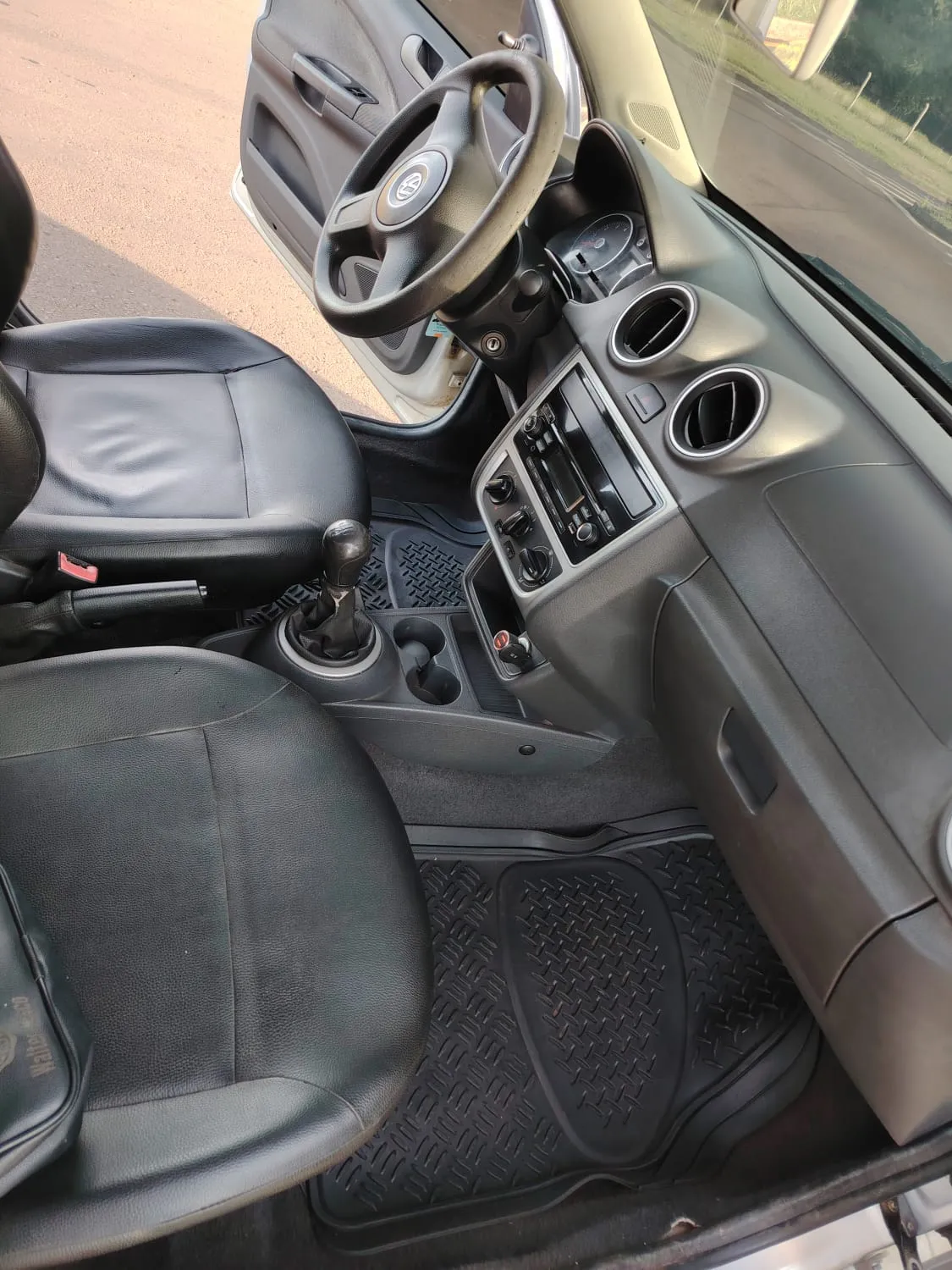VOLKSWAGEN GOL 2014, imagen 8