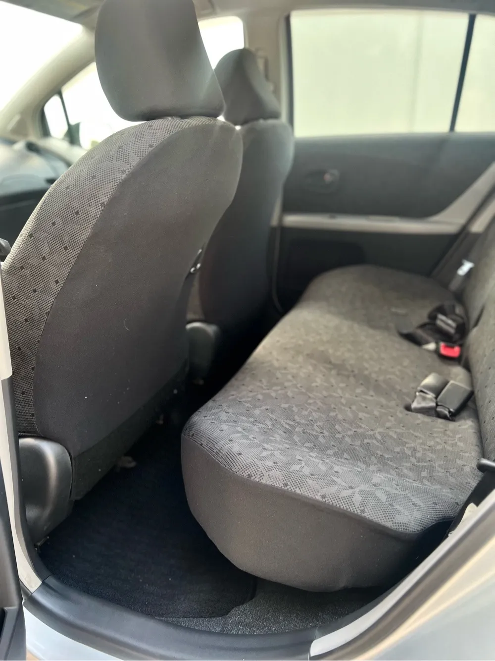 TOYOTA NEW VITZ 2010, imagen 6