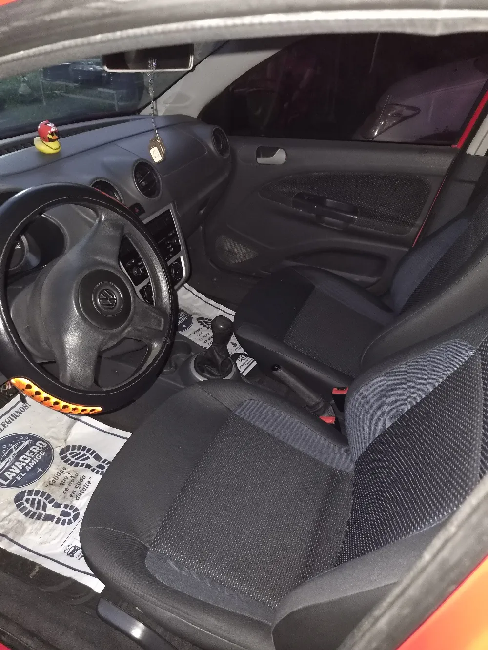 VOLKSWAGEN GOL SEDAN 2014, imagen 2