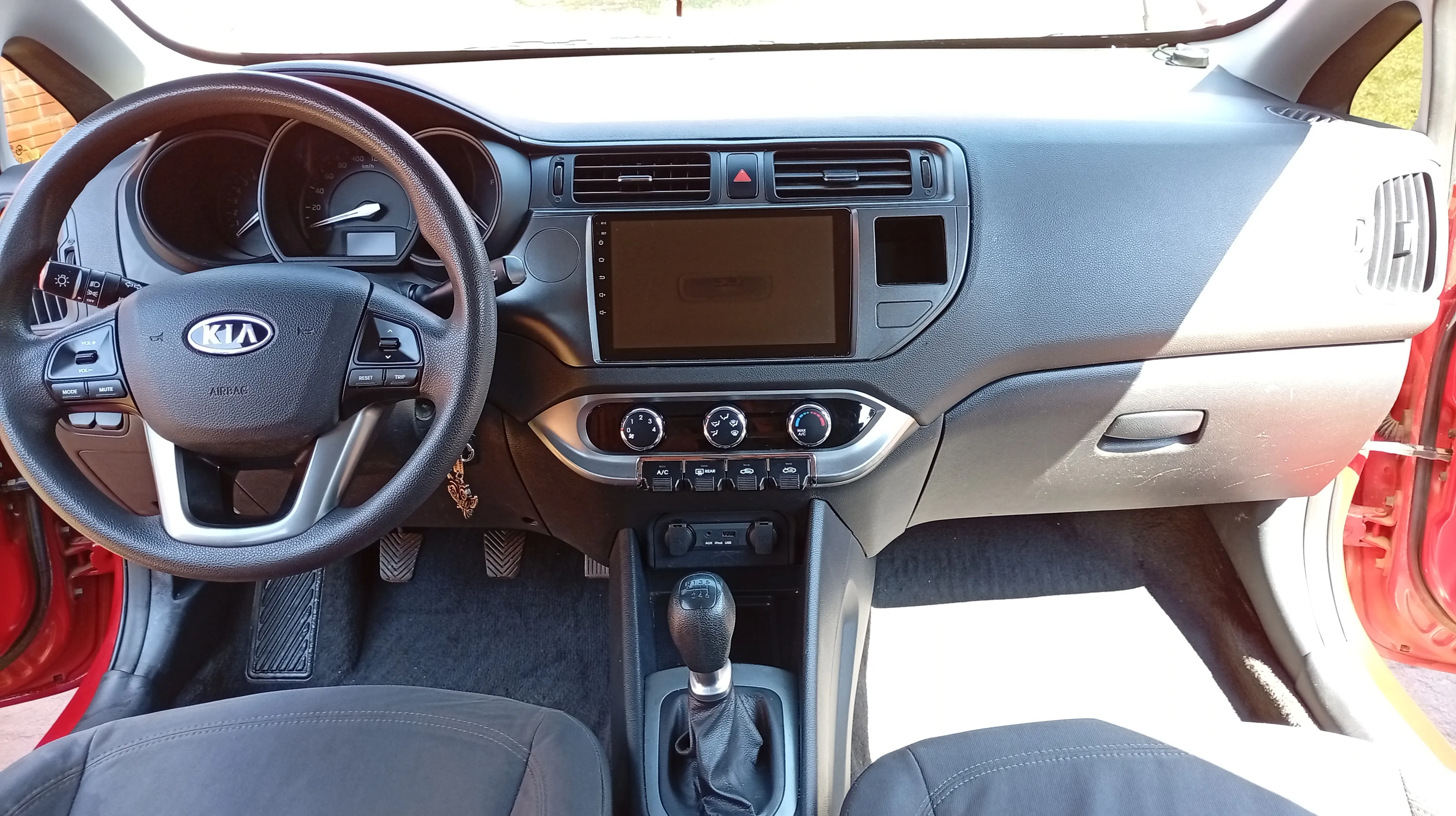KIA RIO SEDAN 2012, imagen 4