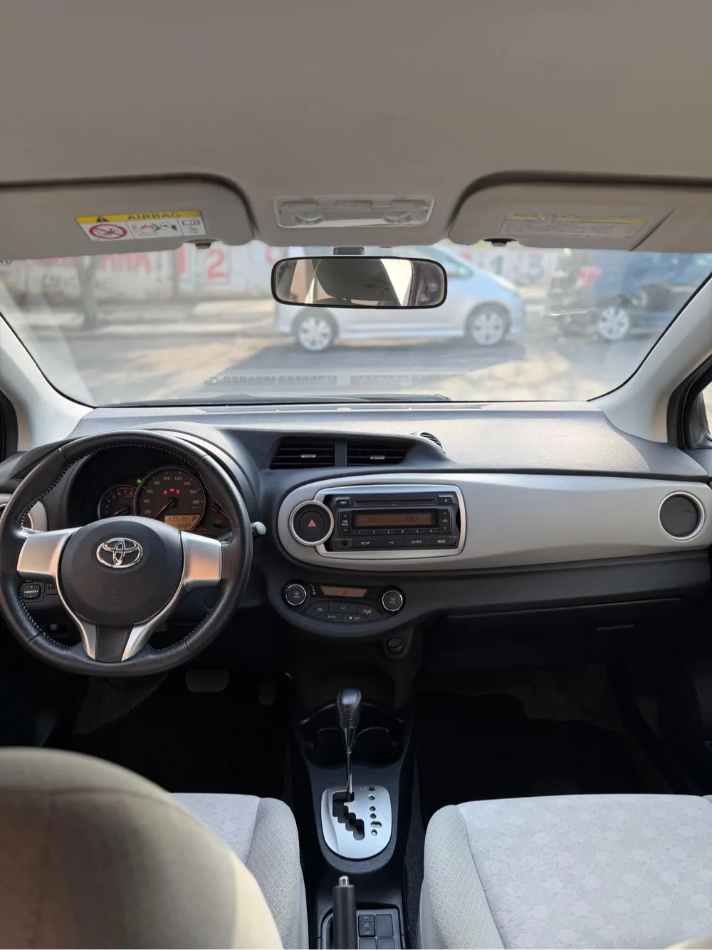 TOYOTA NEW VITZ 2013, imagen 3