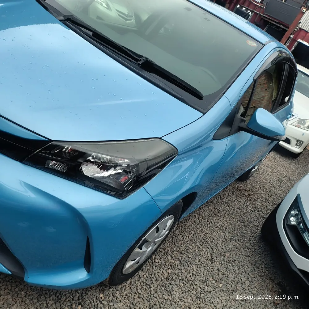 TOYOTA VITZ 2016, imagen 5