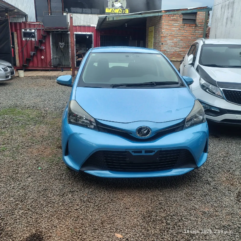 TOYOTA VITZ 2016