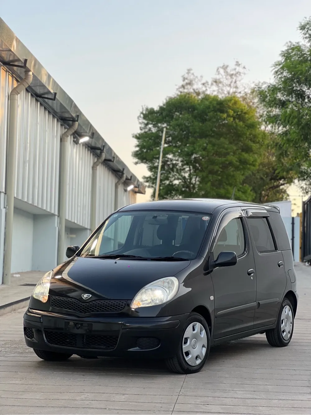 TOYOTA FUNCARGO 2006