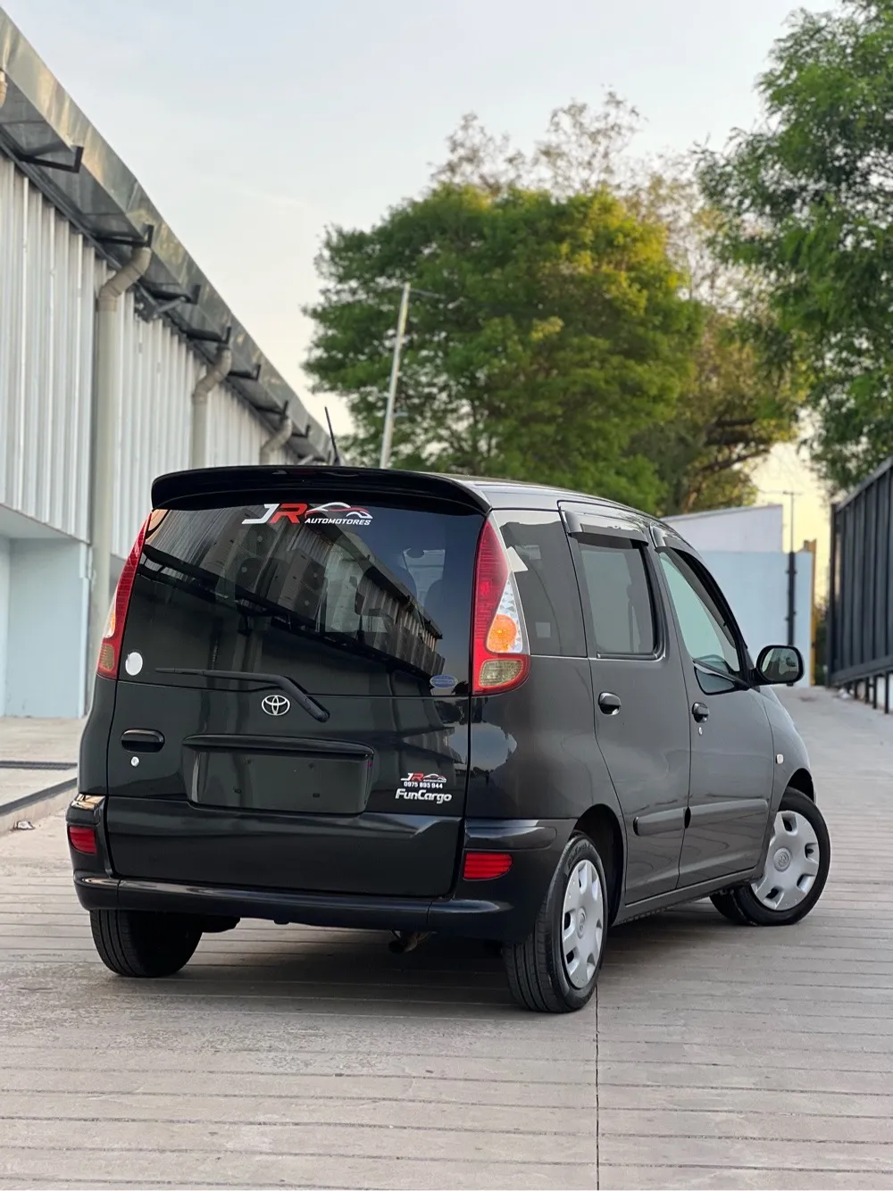 TOYOTA FUNCARGO 2006, imagen 2