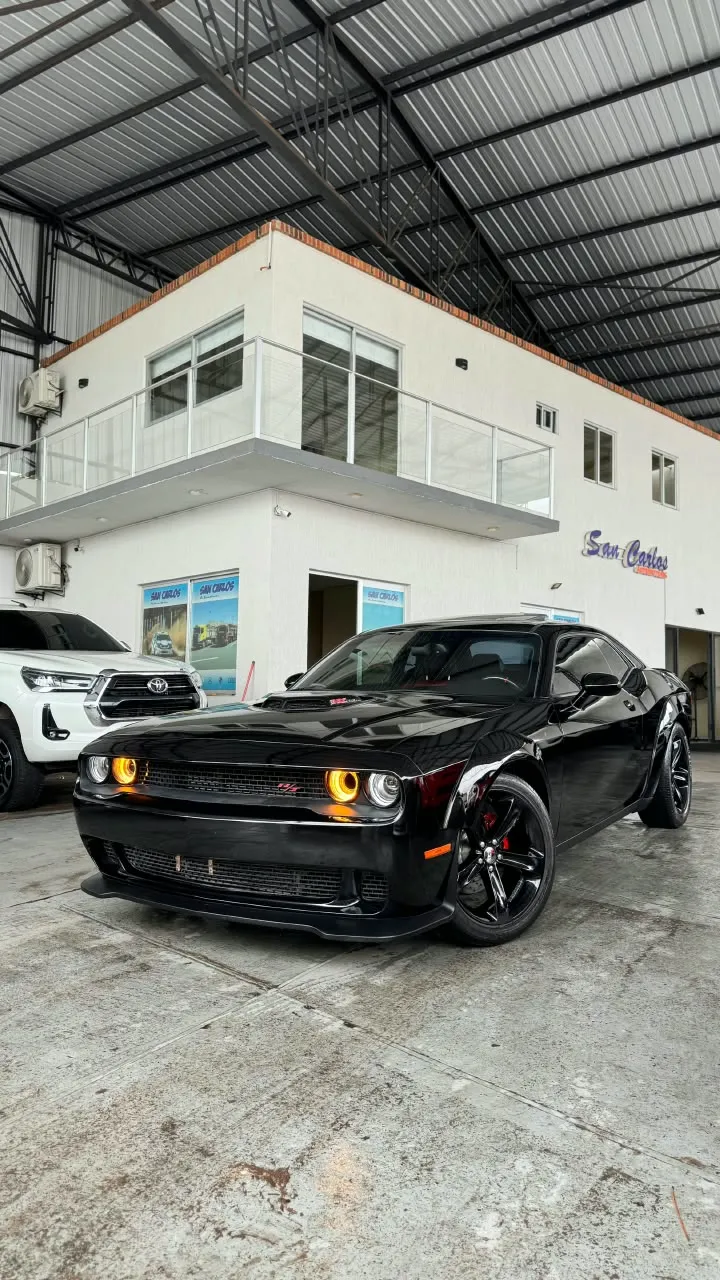 DODGE CHALLENGER 2017