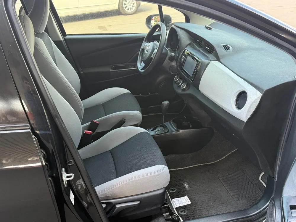 TOYOTA NEW VITZ 2015, imagen 4
