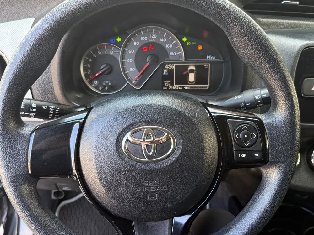 TOYOTA NEW VITZ 2015, imagen 3