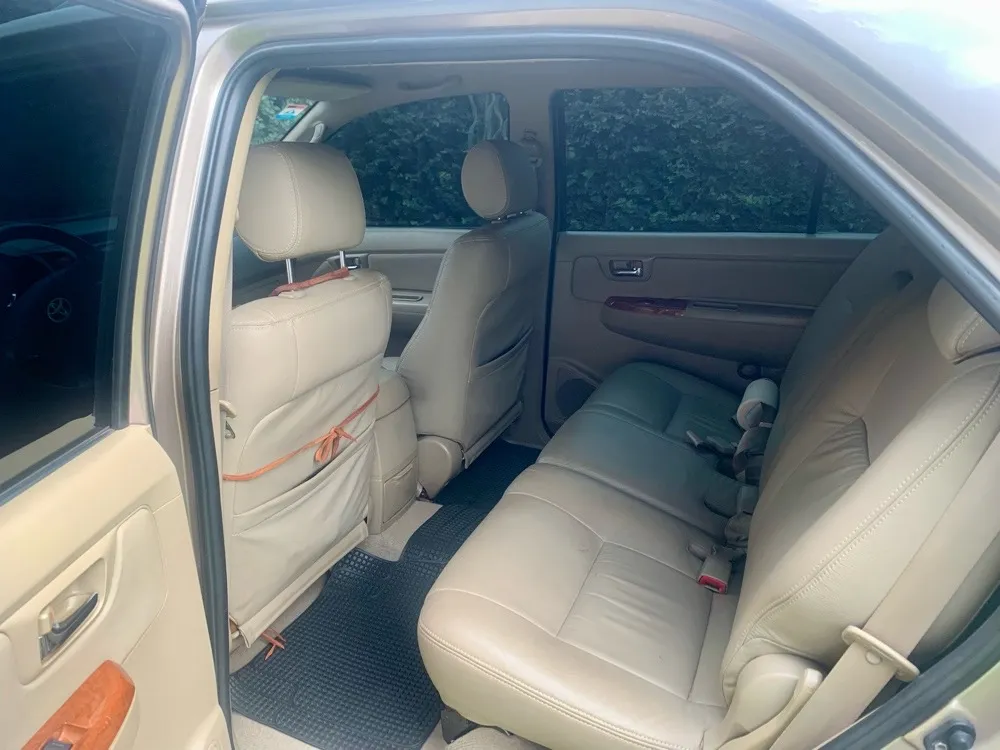 TOYOTA FORTUNER 2011, imagen 3