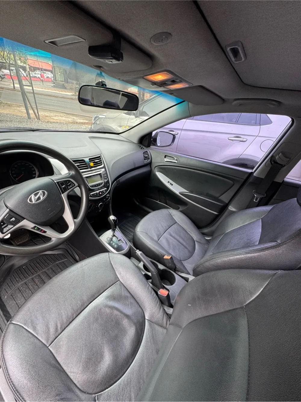 HYUNDAI ACCENT 2014, imagen 5