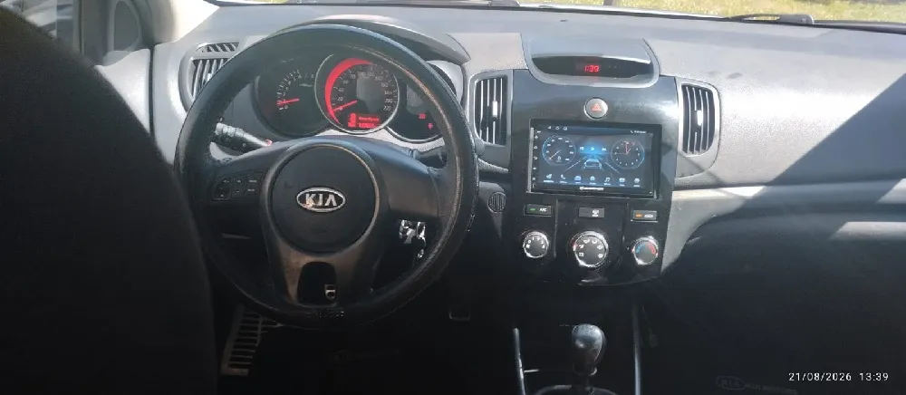 KIA CERATO 2010, imagen 5
