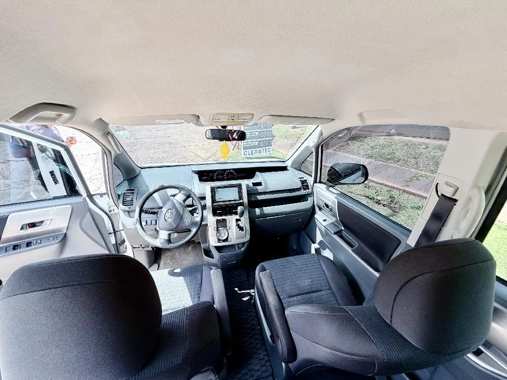 TOYOTA VOXY 2009, imagen 8