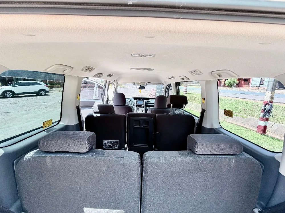TOYOTA VOXY 2009, imagen 9