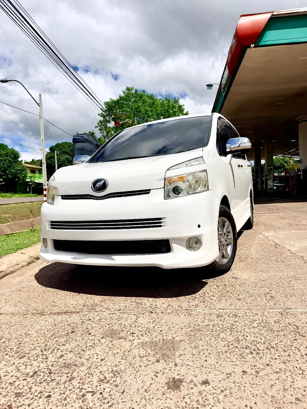 TOYOTA VOXY 2009, imagen 2
