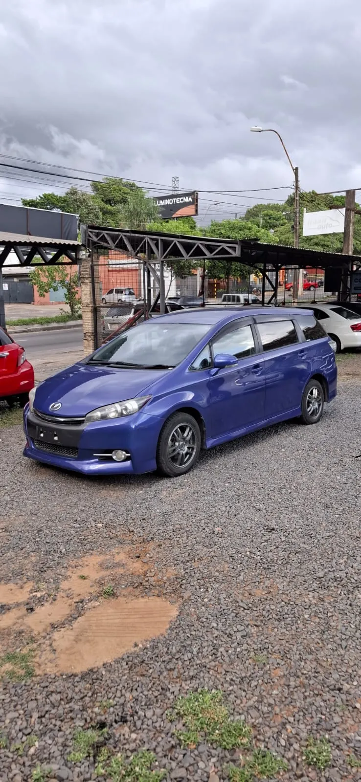 TOYOTA WISH 2012
