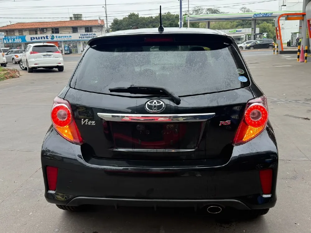 TOYOTA VITZ 2011, imagen 5