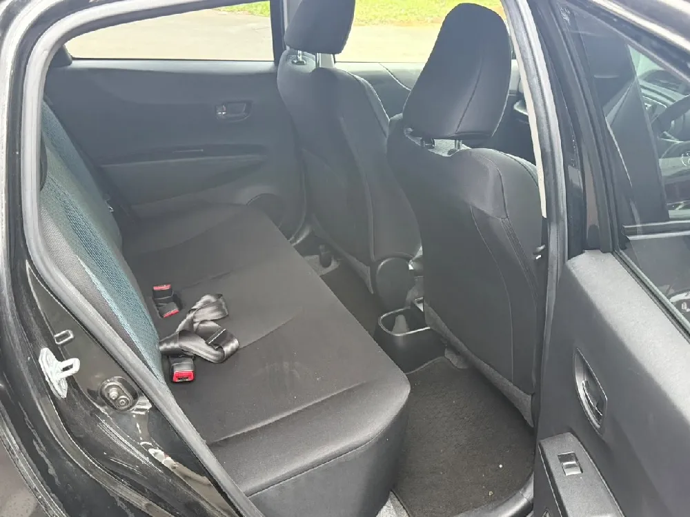 TOYOTA VITZ 2011, imagen 11