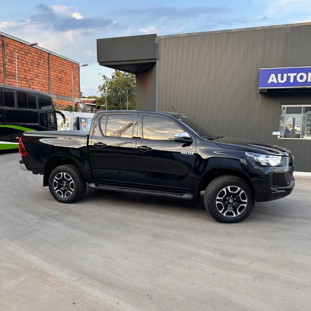 TOYOTA HILUX 2024, imagen 4